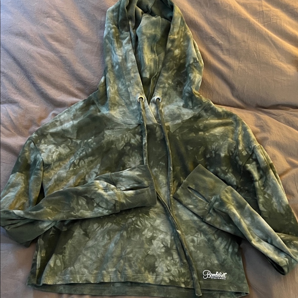 BOMBSHELL green tie die cropped hoodie